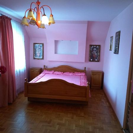 Будинок В Центрі Lutsk Bagian luar foto
